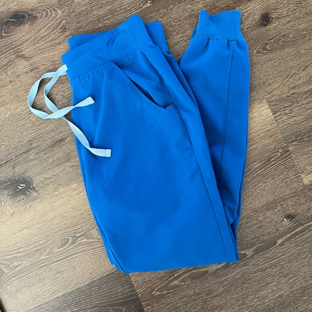 Figs Jogger Scrubs